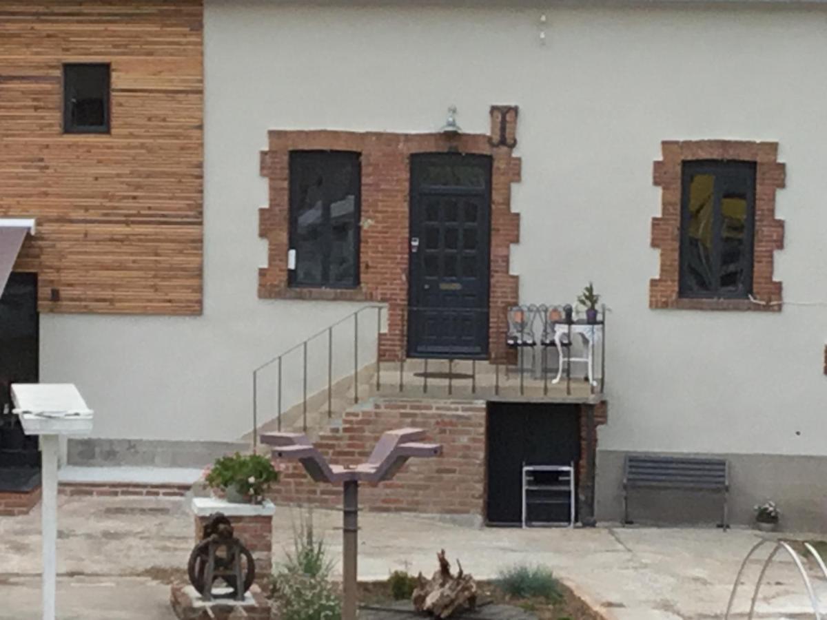 Moon River Saint-Junien Exterior photo